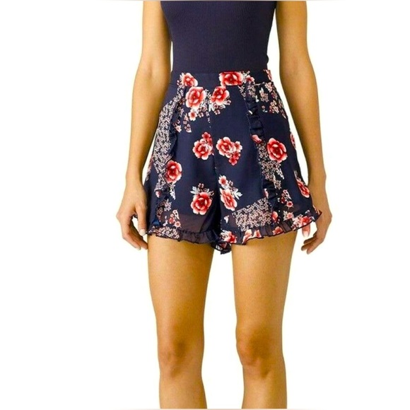 The Fifth Label Pants - NWT The Fifth Label East Short in Navy Patchwork